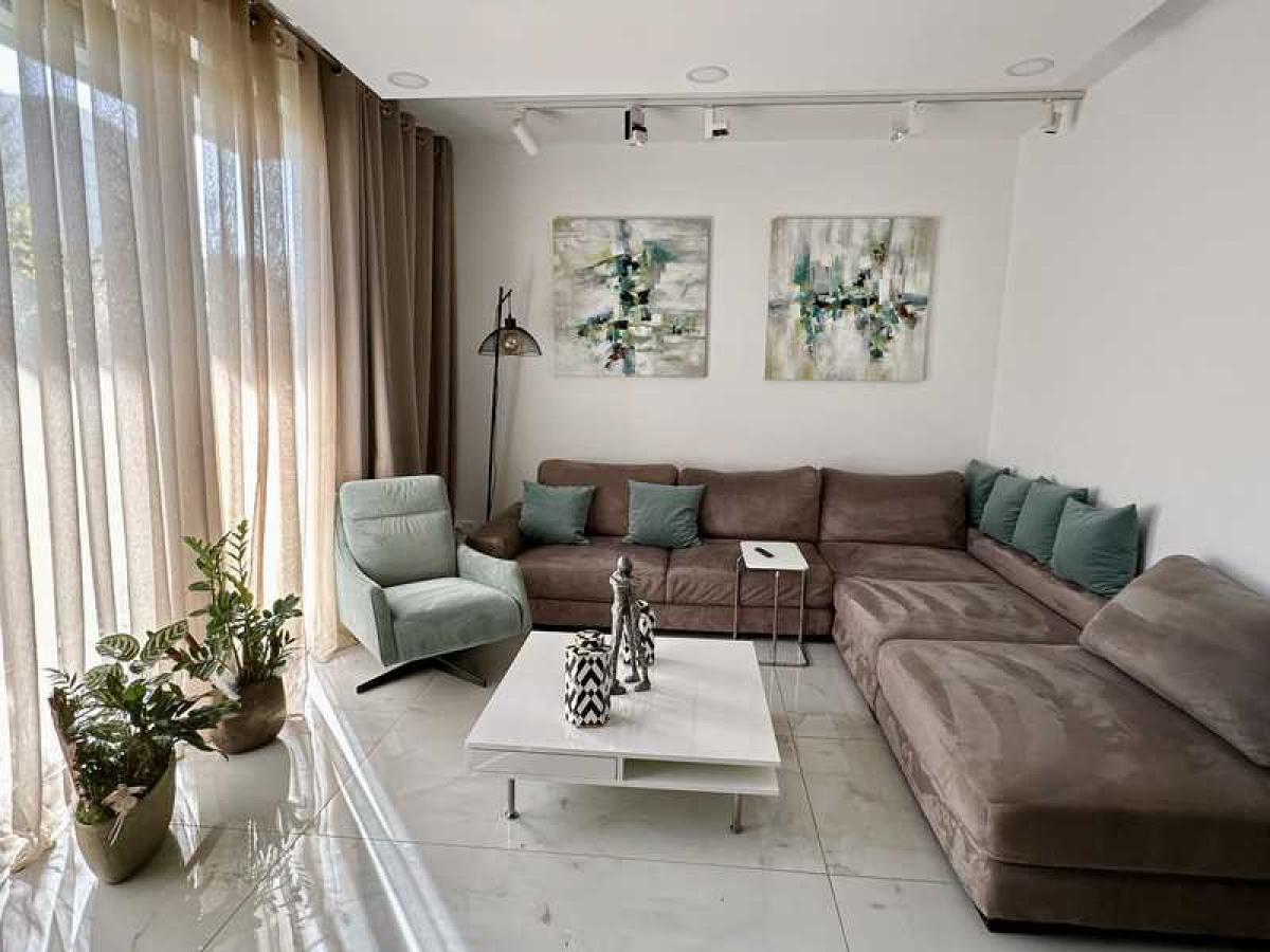 Picture of Villa For Sale in Germasogeia, Limassol, Cyprus