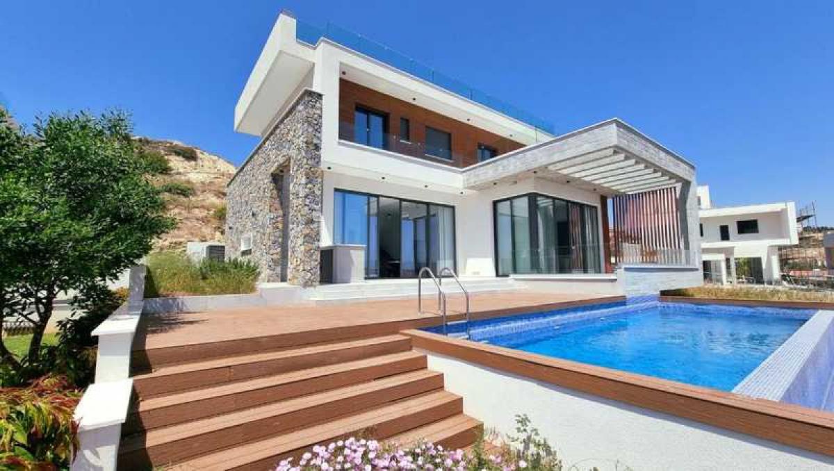 Picture of Villa For Sale in Agios Tychon, Limassol, Cyprus