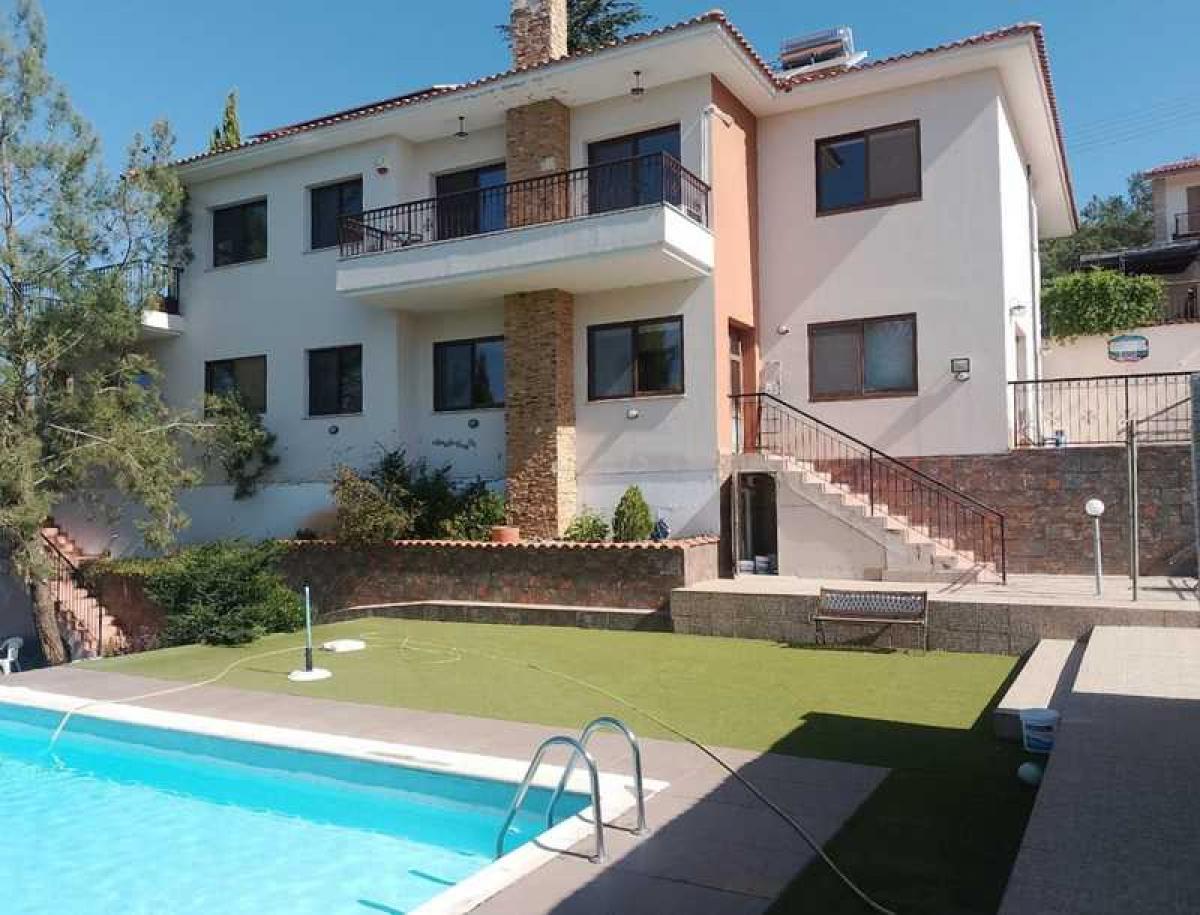 Picture of Villa For Sale in Pera Pedi, Limassol, Cyprus