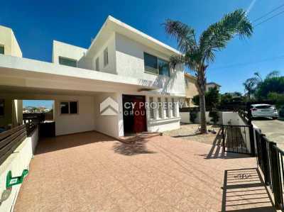 Home For Sale in Oroklini, Cyprus