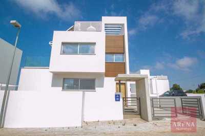 Villa For Sale in Agia Napa, Cyprus