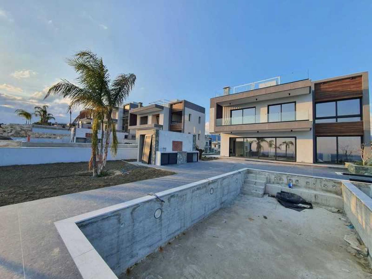 Picture of Home For Sale in Parekklisia, Limassol, Cyprus