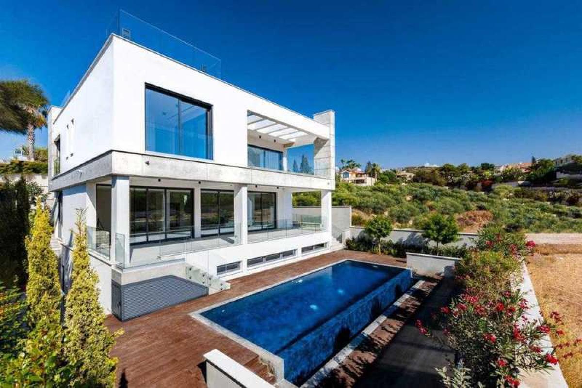 Picture of Villa For Sale in Agios Tychon, Limassol, Cyprus