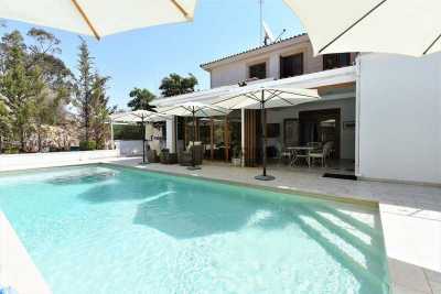 Home For Sale in Oroklini, Cyprus