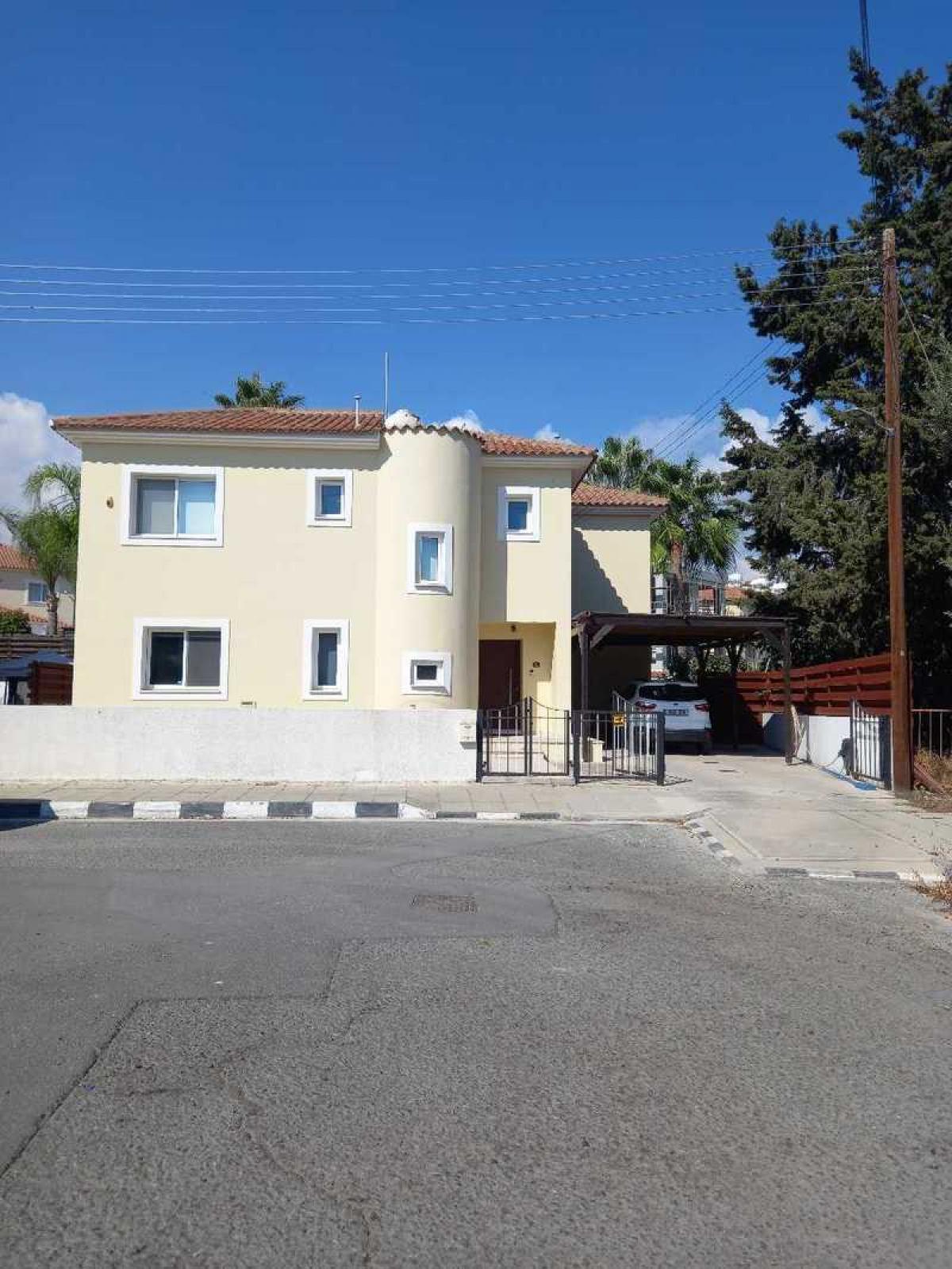 Picture of Home For Sale in Agios Tychon, Limassol, Cyprus