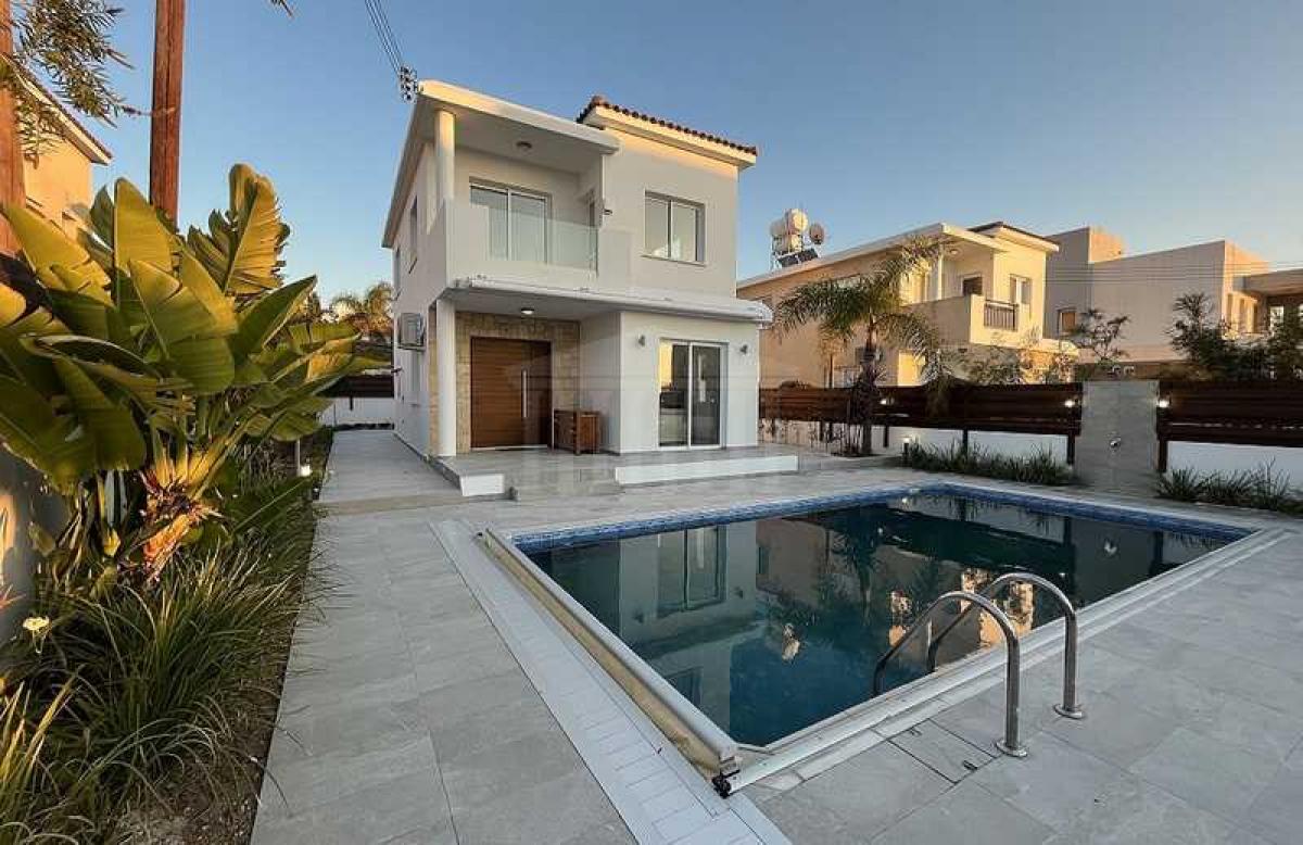 Picture of Home For Sale in Chlorakas, Paphos, Cyprus