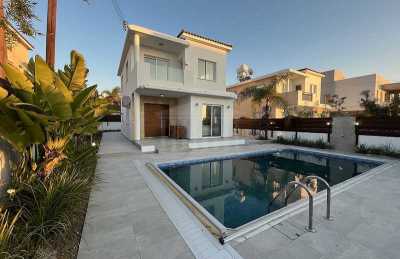 Home For Sale in Chlorakas, Cyprus