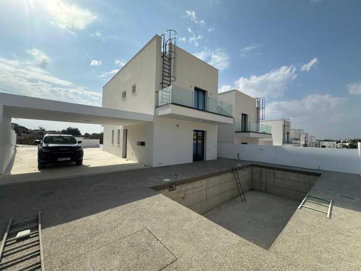 Picture of Home For Sale in Kolossi, Limassol, Cyprus