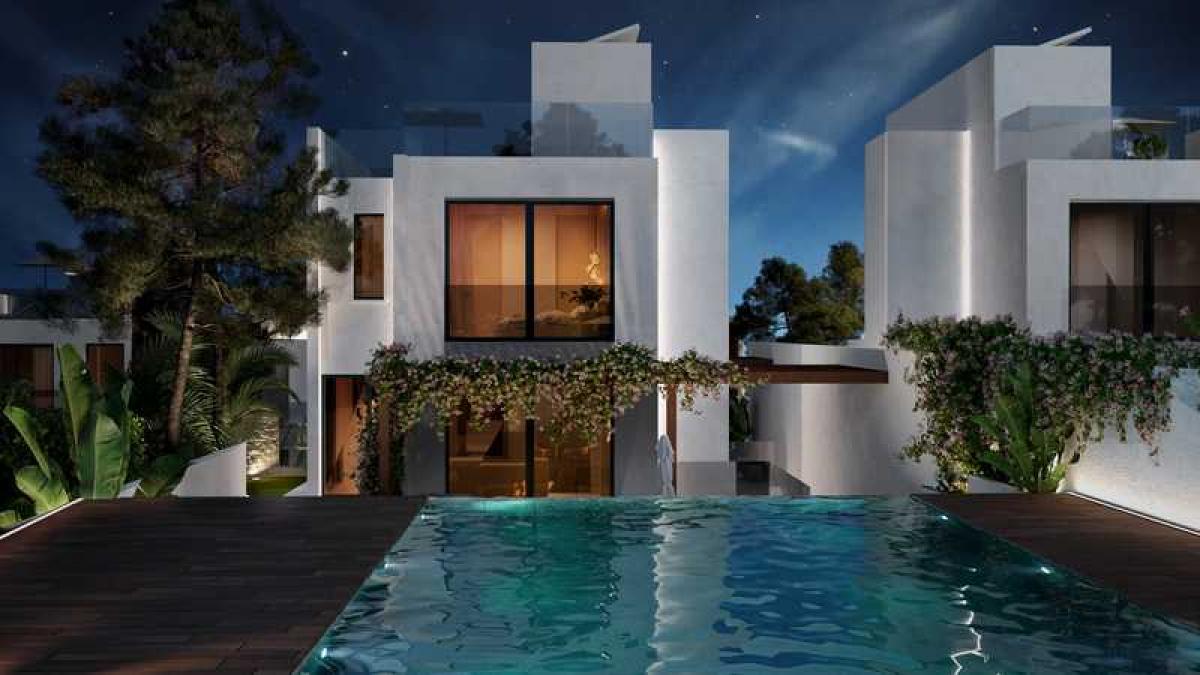 Picture of Home For Sale in Agios Tychon, Limassol, Cyprus