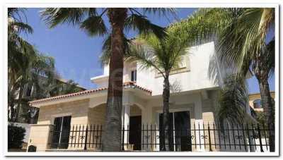 Villa For Sale in Agios Tychon, Cyprus