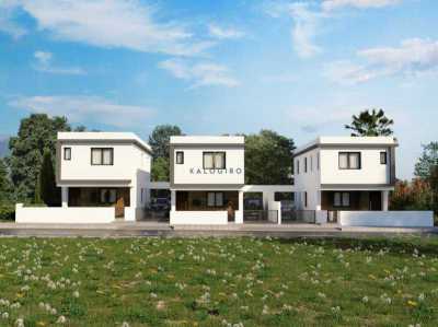 Home For Sale in Oroklini, Cyprus