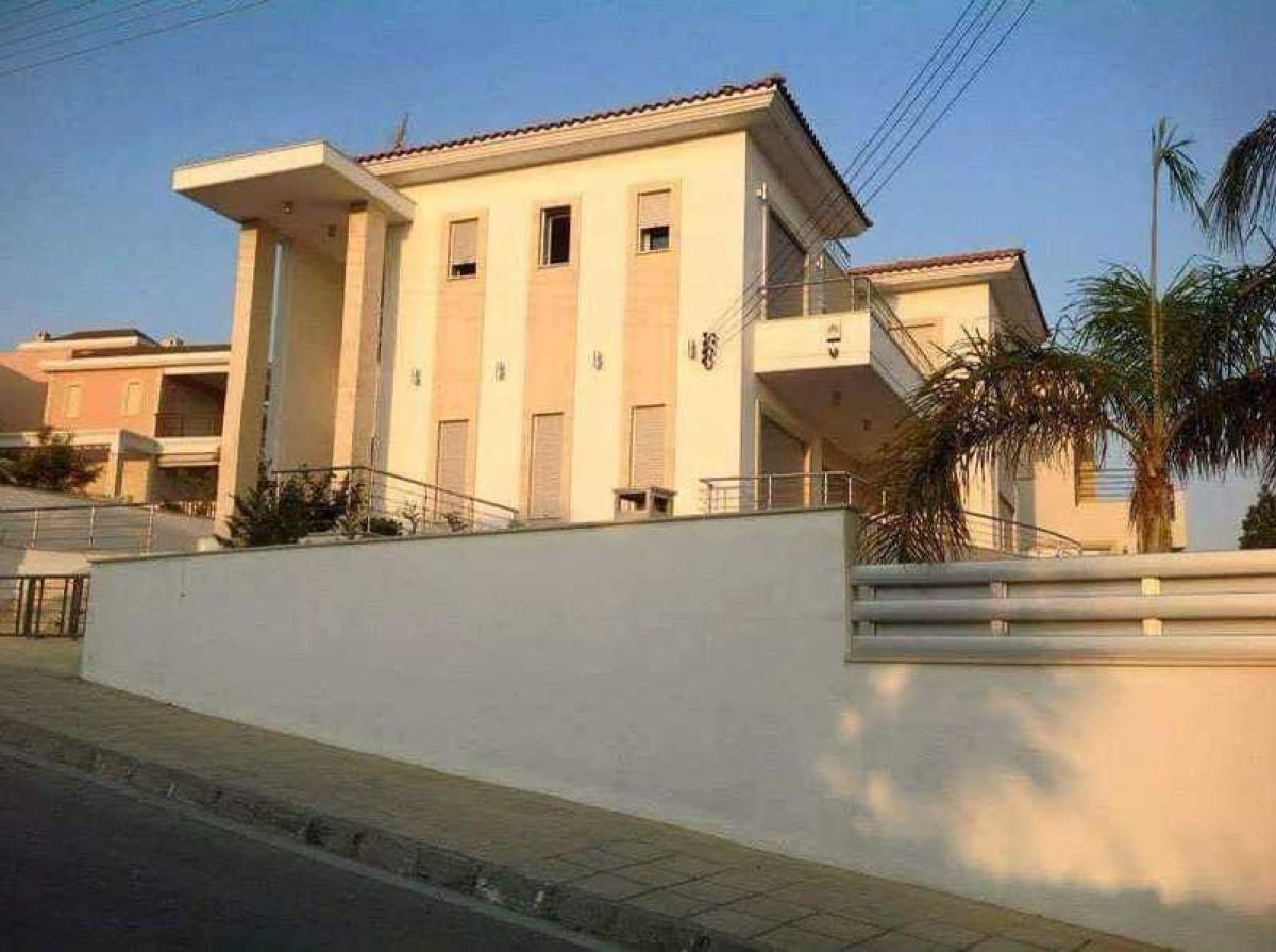 Picture of Home For Sale in Agios Tychon, Limassol, Cyprus