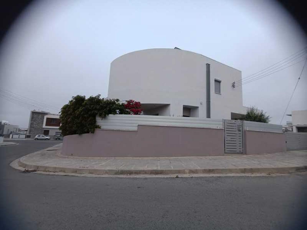 Picture of Home For Sale in Kolossi, Limassol, Cyprus