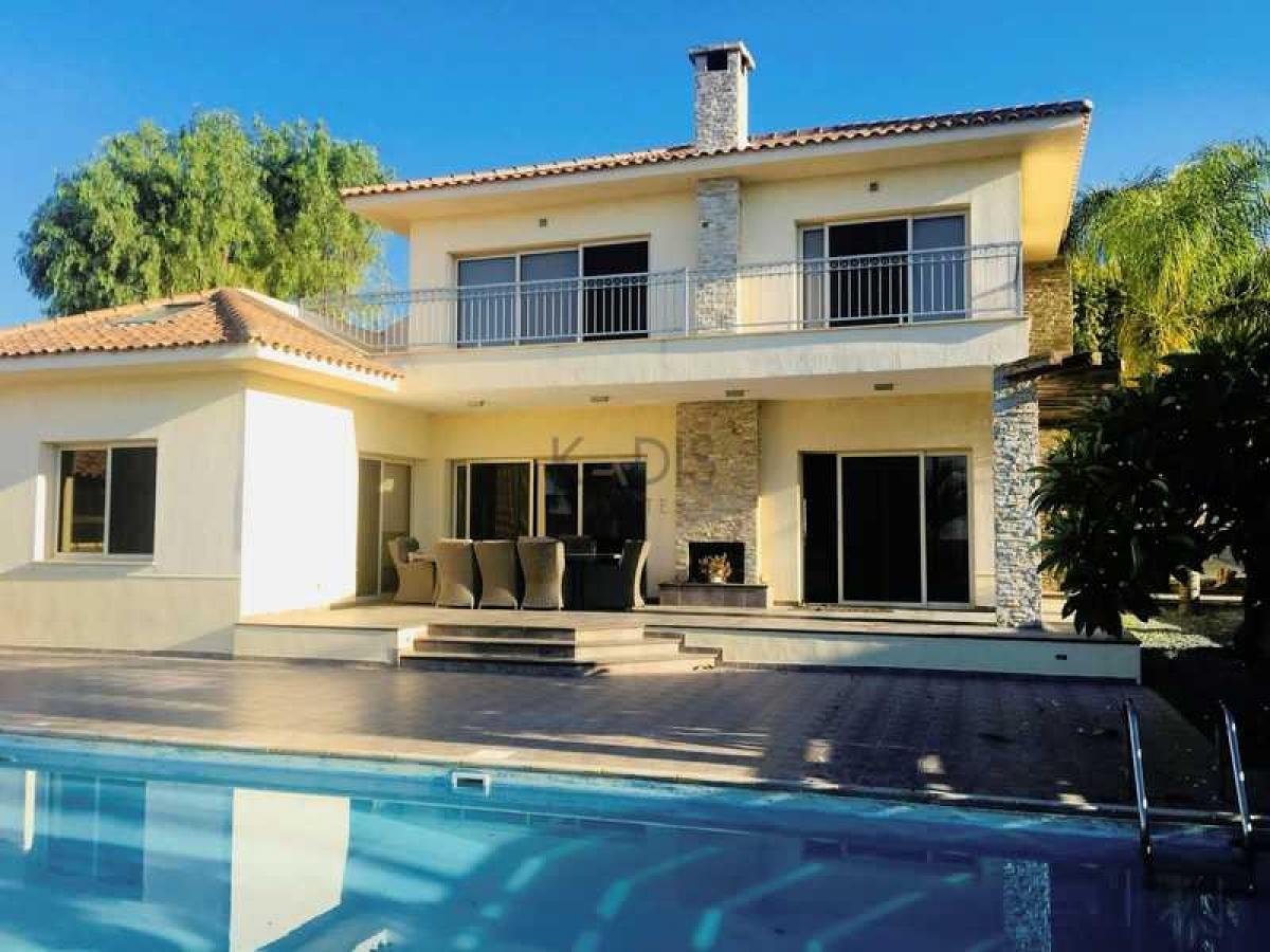 Picture of Villa For Sale in Paramali, Limassol, Cyprus