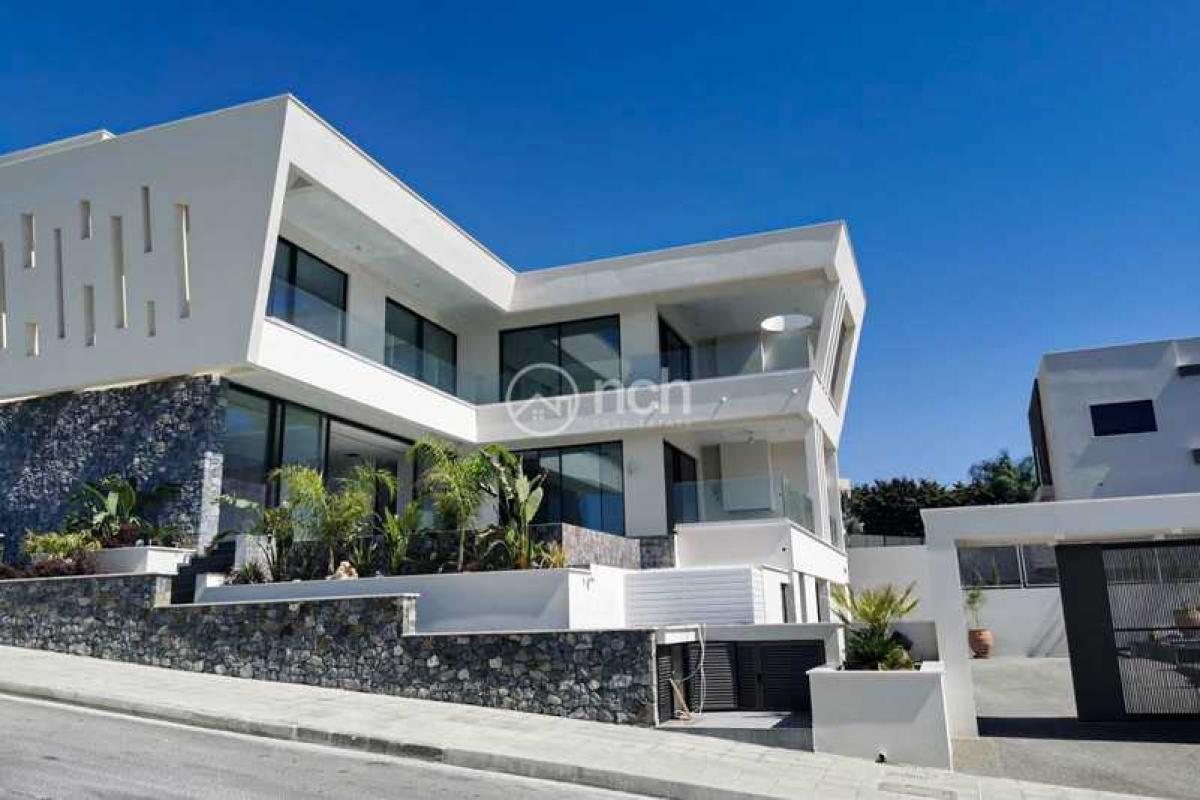 Picture of Villa For Sale in Germasogeia, Limassol, Cyprus