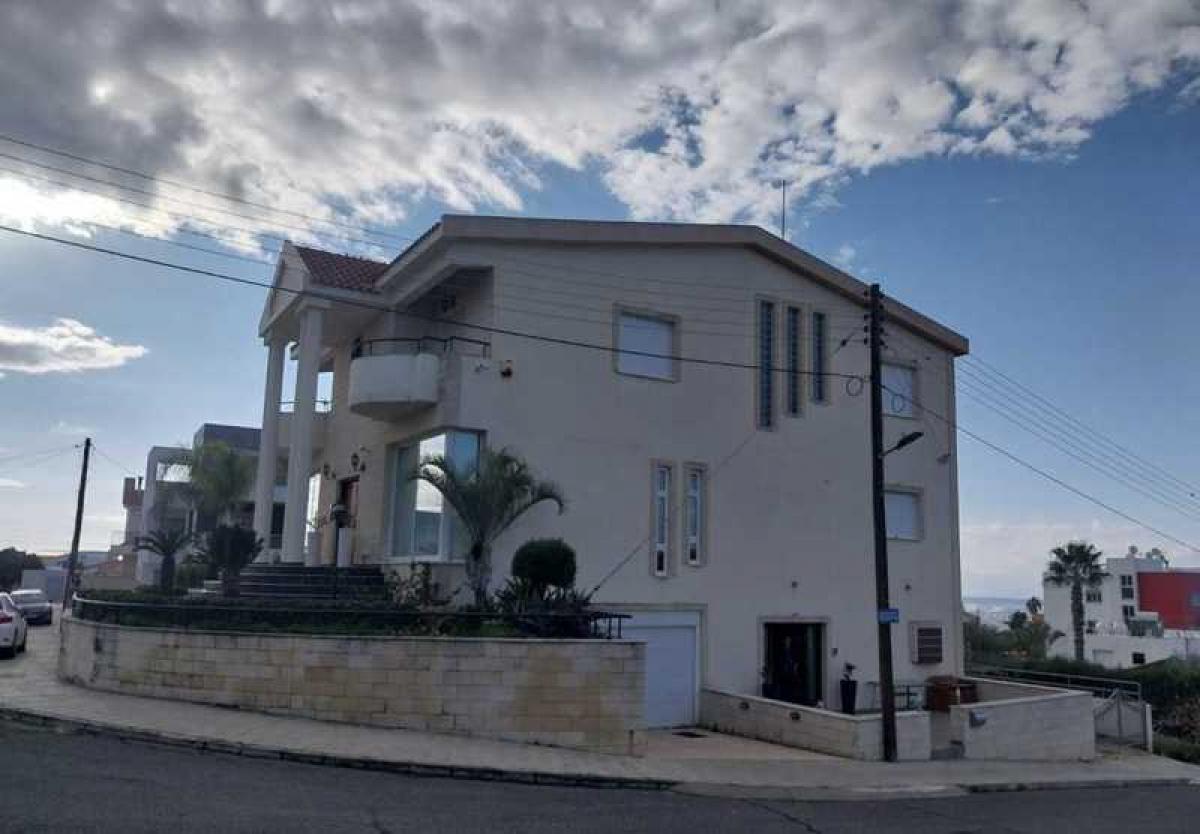 Picture of Villa For Sale in Limassol, Limassol, Cyprus