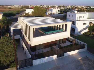 Villa For Sale in Latsia, Cyprus