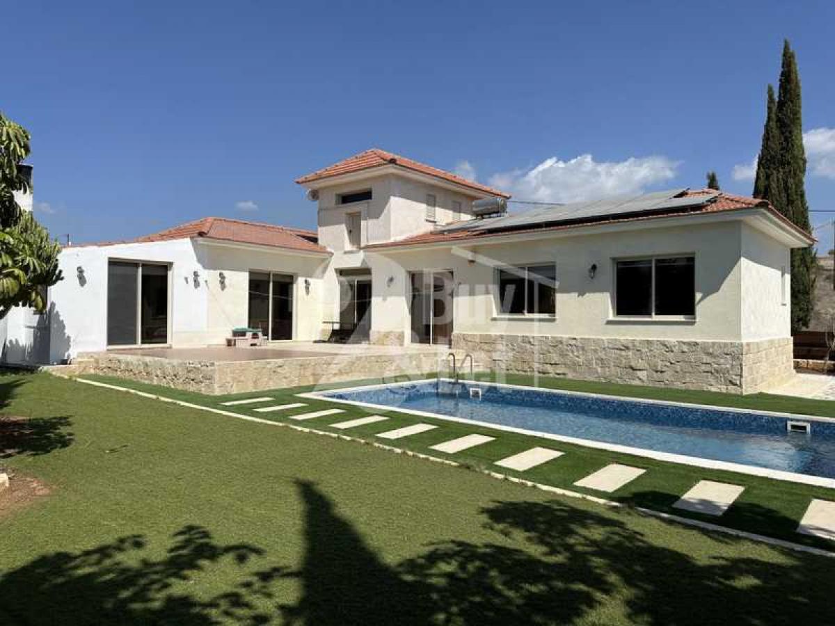 Picture of Home For Sale in Moni, Limassol, Cyprus