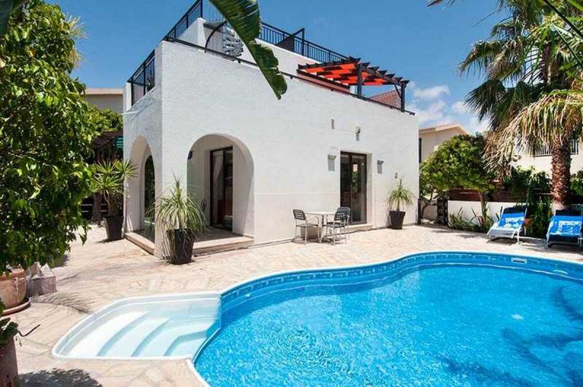 Picture of Villa For Sale in Paphos, Paphos, Cyprus