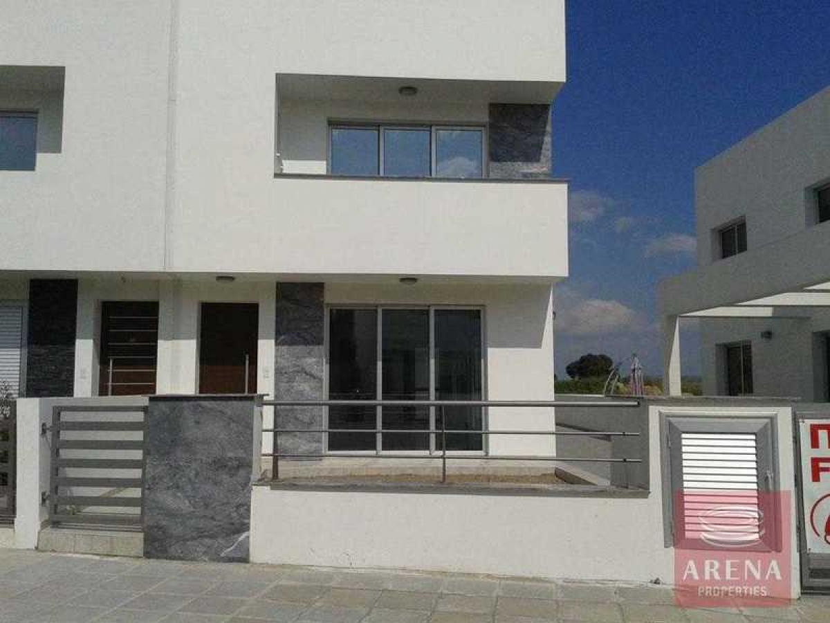 Picture of Villa For Sale in Oroklini, Larnaca, Cyprus