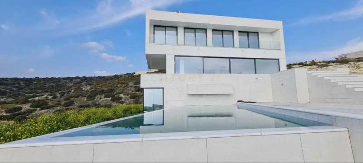 Picture of Villa For Sale in Agios Tychon, Limassol, Cyprus