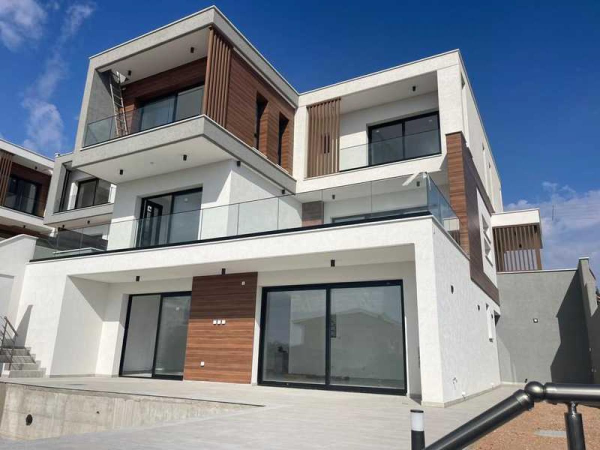 Picture of Villa For Sale in Germasogeia, Limassol, Cyprus