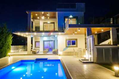 Villa For Sale in Agios Tychon, Cyprus