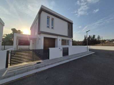 Home For Sale in Moni, Cyprus