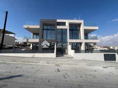 Apartment For Sale in Oroklini, Cyprus