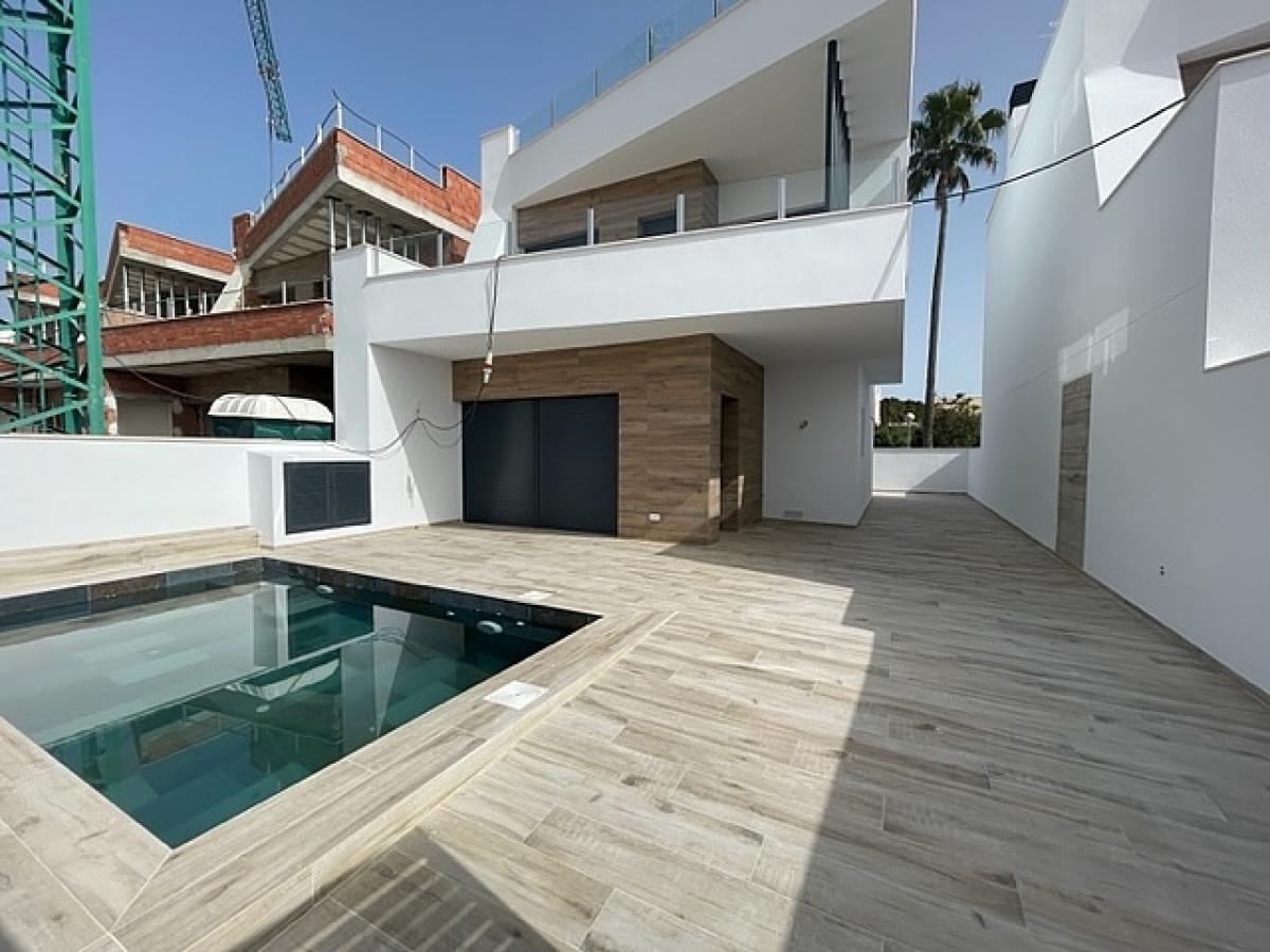 Picture of Home For Sale in Villamartin, Alicante, Spain