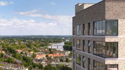 Apartment For Sale in Brentford, United Kingdom