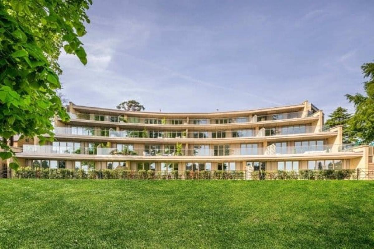 Picture of Apartment For Sale in Ascot, Berkshire, United Kingdom