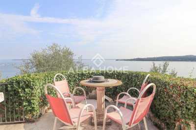 Villa For Sale in Padenghe Sul Garda, Italy