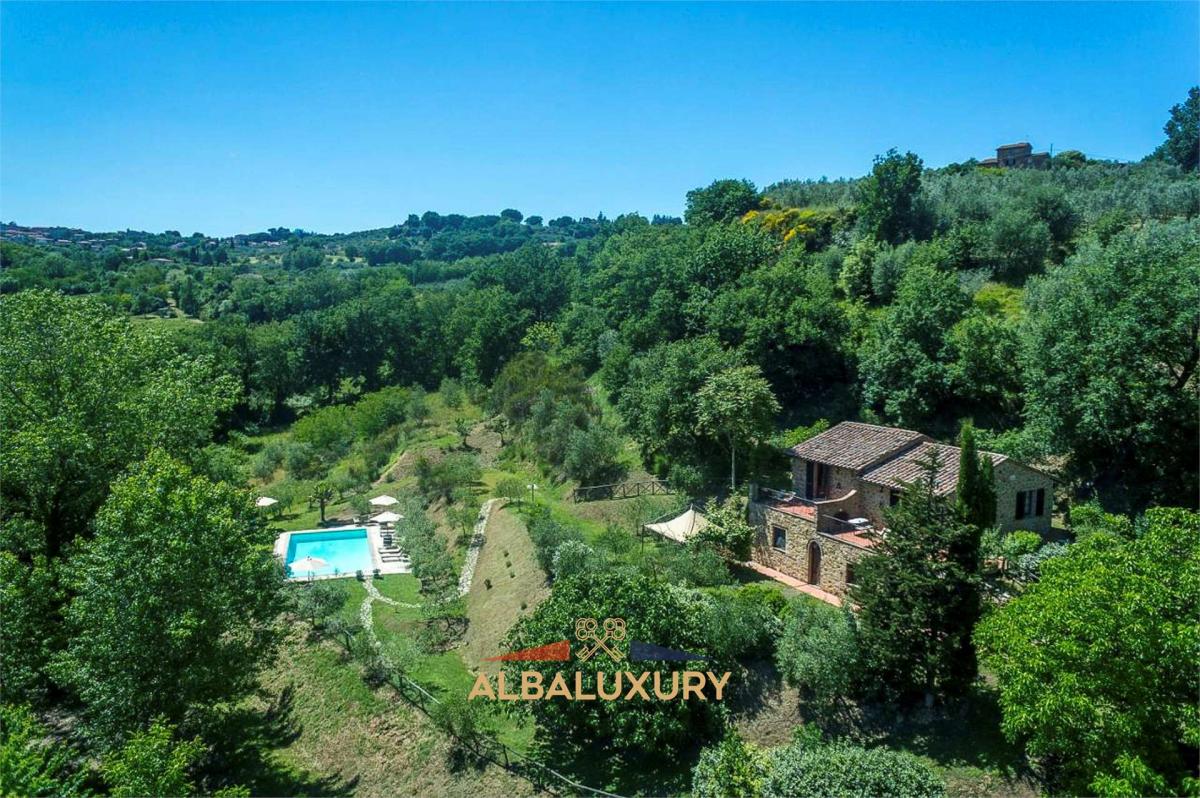 Picture of Villa For Sale in Montepulciano, Tuscany, Italy