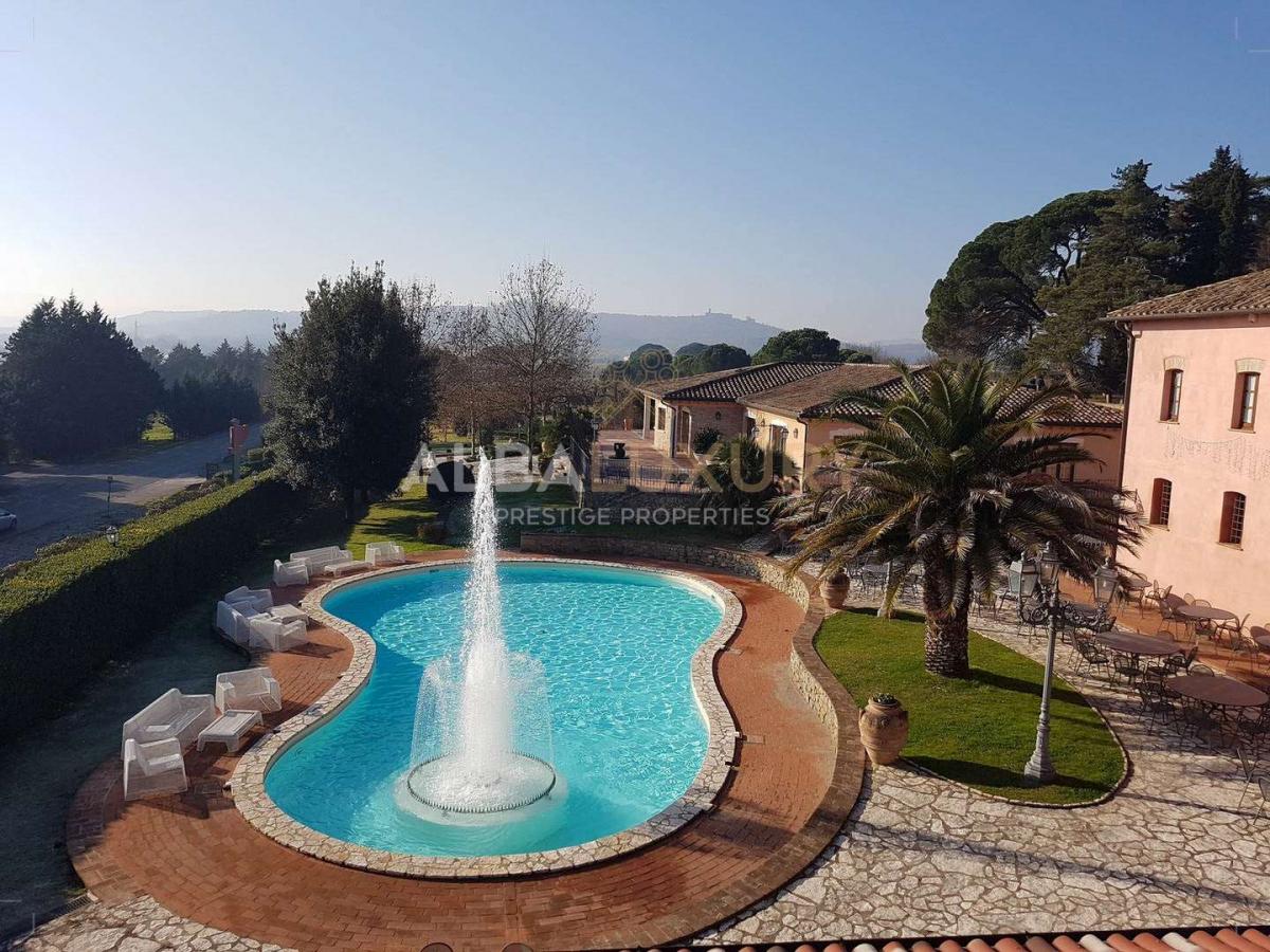 Picture of Villa For Sale in Perugia, Umbria, Italy