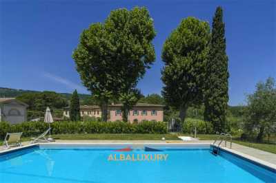 Villa For Sale in Pistoia, Italy