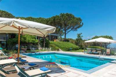 Villa For Sale in Arezzo, Italy