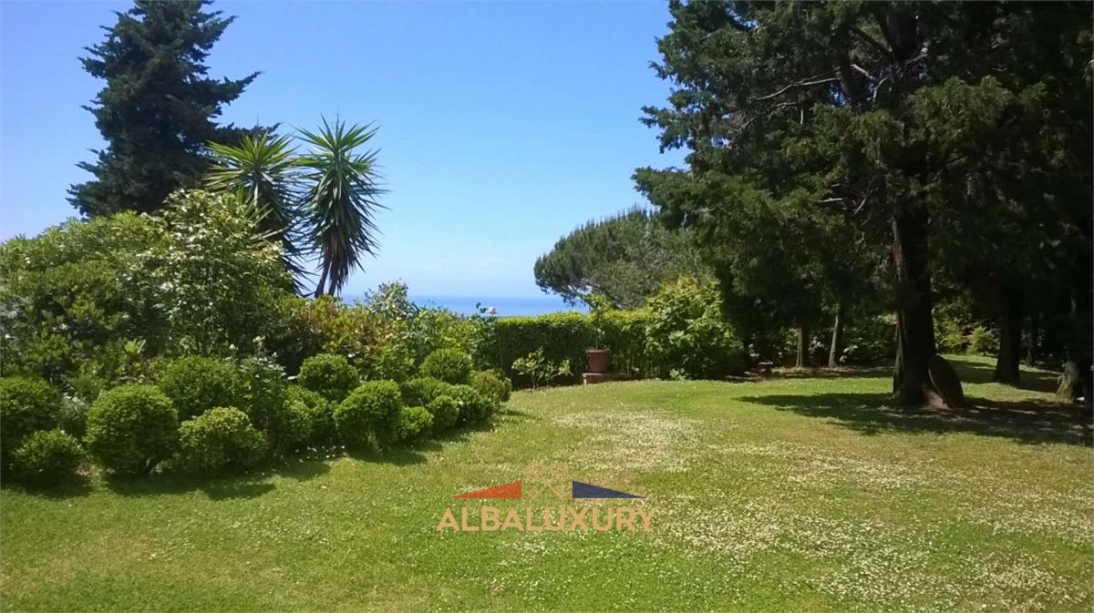 Picture of Villa For Sale in Camaiore, Tuscany, Italy