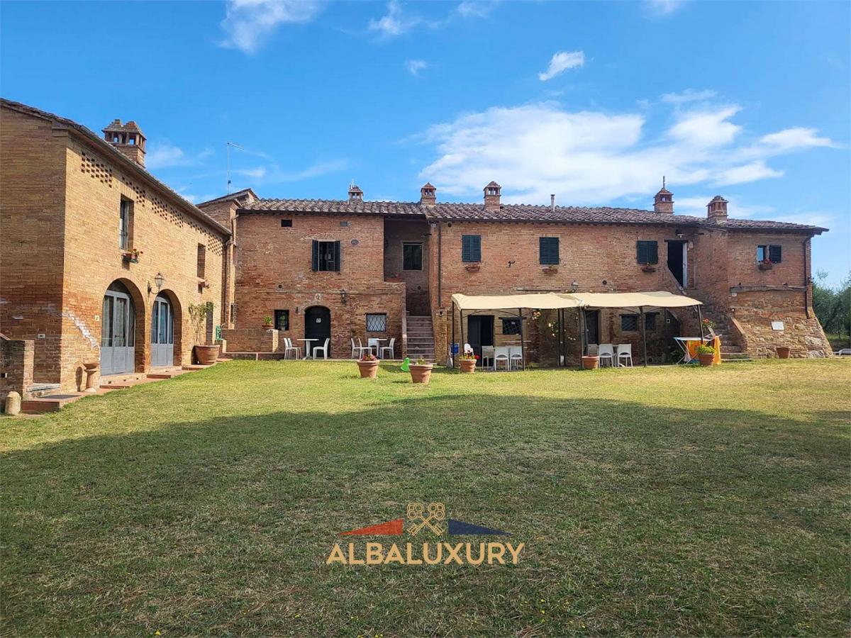 Picture of Villa For Sale in Siena, Tuscany, Italy