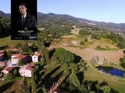 Villa For Sale in Pieve Santo Stefano, Italy