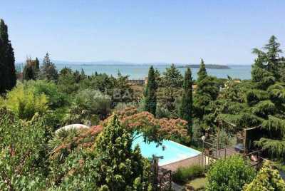 Villa For Sale in Passignano Sul Trasimeno, Italy