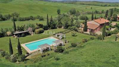 Villa For Sale in Castiglione D'Orcia, Italy