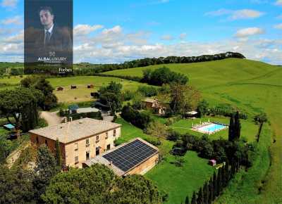 Villa For Sale in Monteroni D'Arbia, Italy