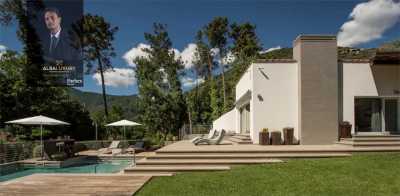 Villa For Sale in Camaiore, Italy