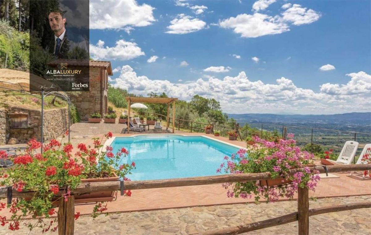 Picture of Villa For Sale in Loro Ciuffenna, Tuscany, Italy