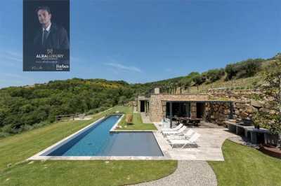 Villa For Sale in Passignano Sul Trasimeno, Italy