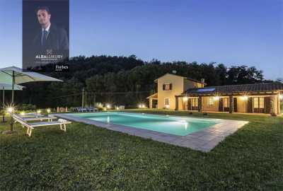 Villa For Sale in Lucca, Italy