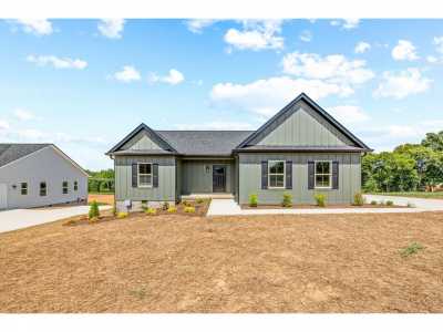 Home For Sale in Baxter, Tennessee