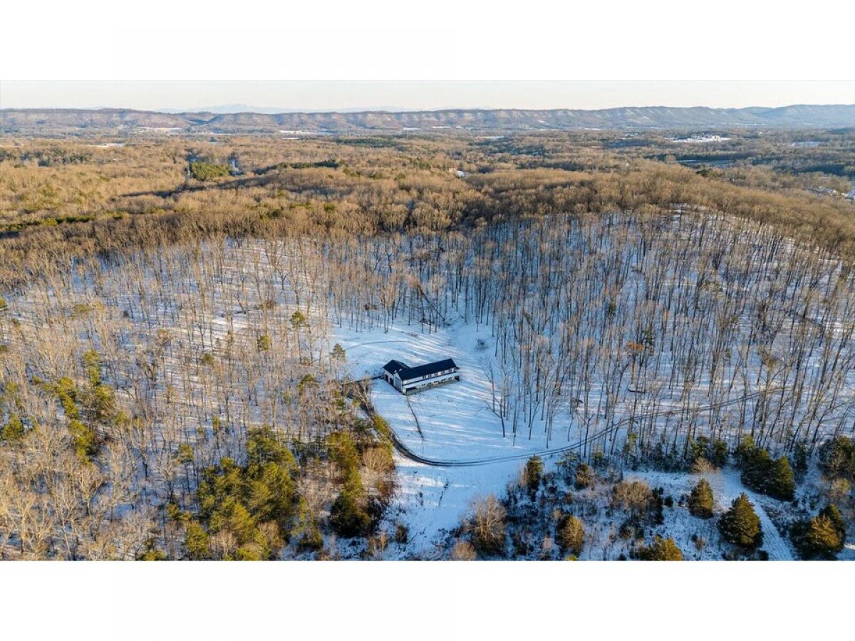 Picture of Home For Sale in Harrison, Tennessee, United States