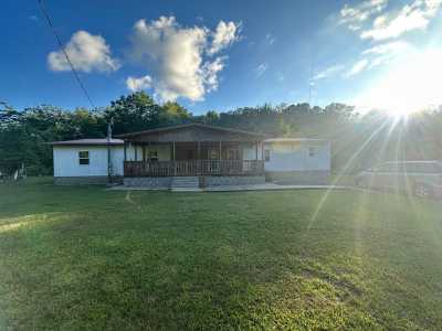 Home For Sale in Monterey, Tennessee